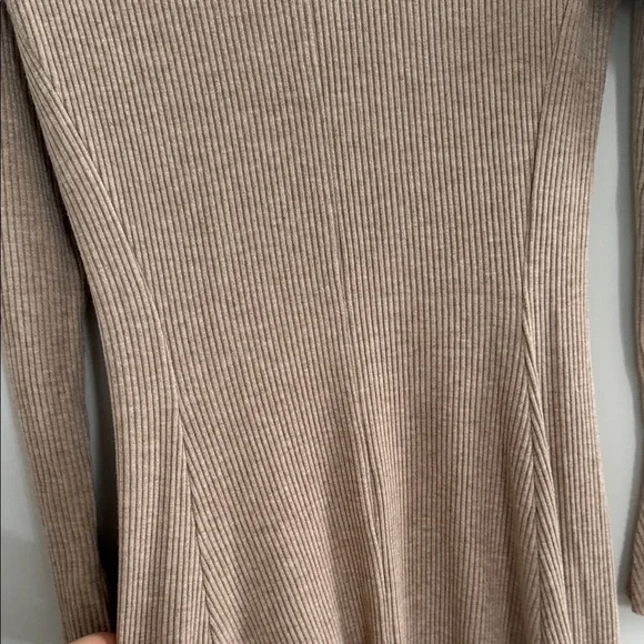 Quiet Luxury Tan Long Sleeve Knit Maxi Dress - Picture 9 of 10